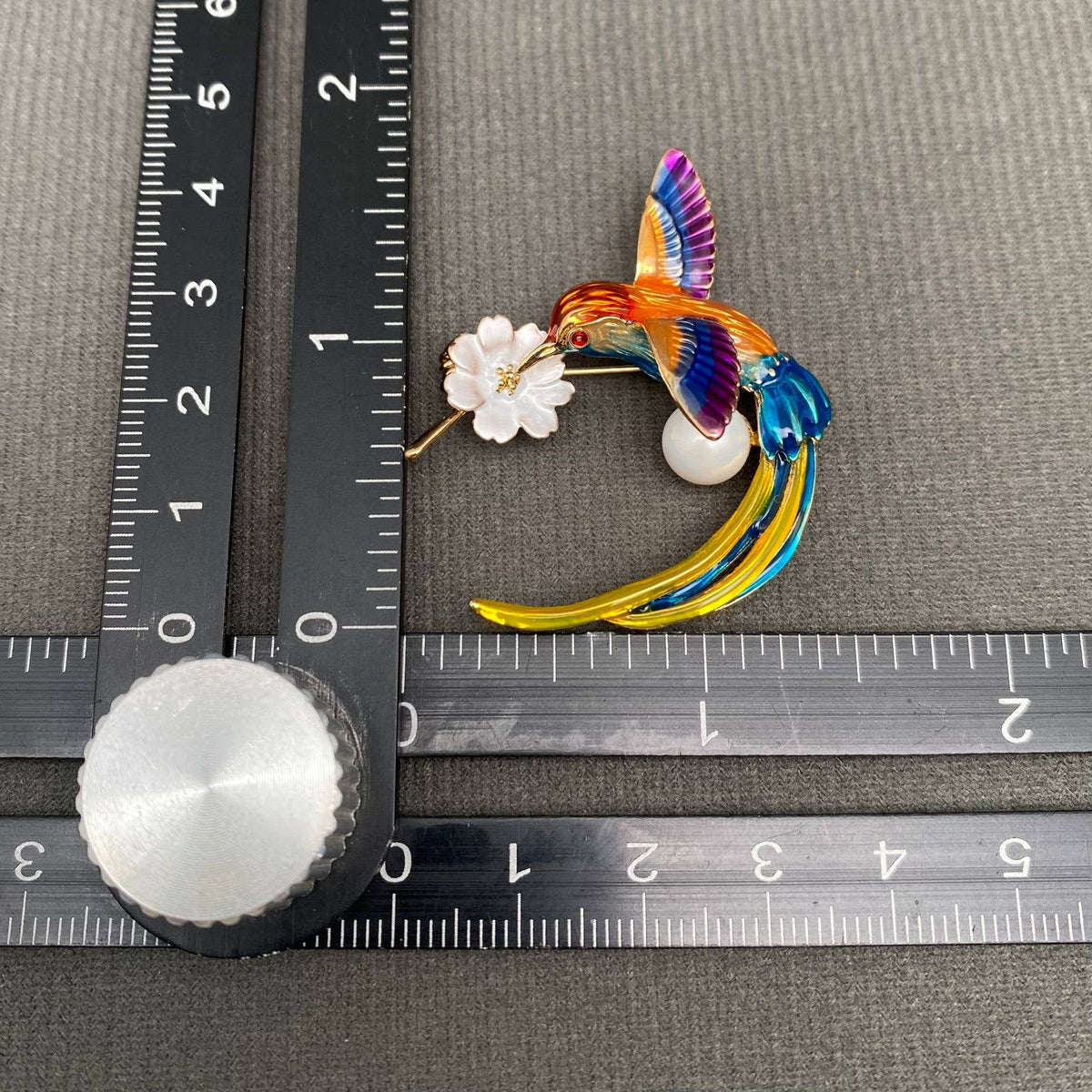 Hummingbird Picking Flower Enamel Brooch