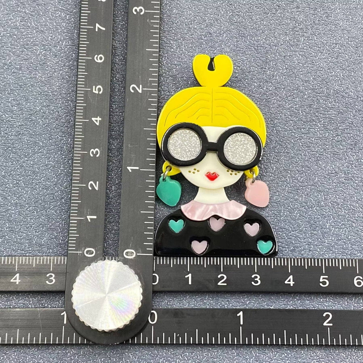 Creative Beauty Acrylic Brooch - MIO63659