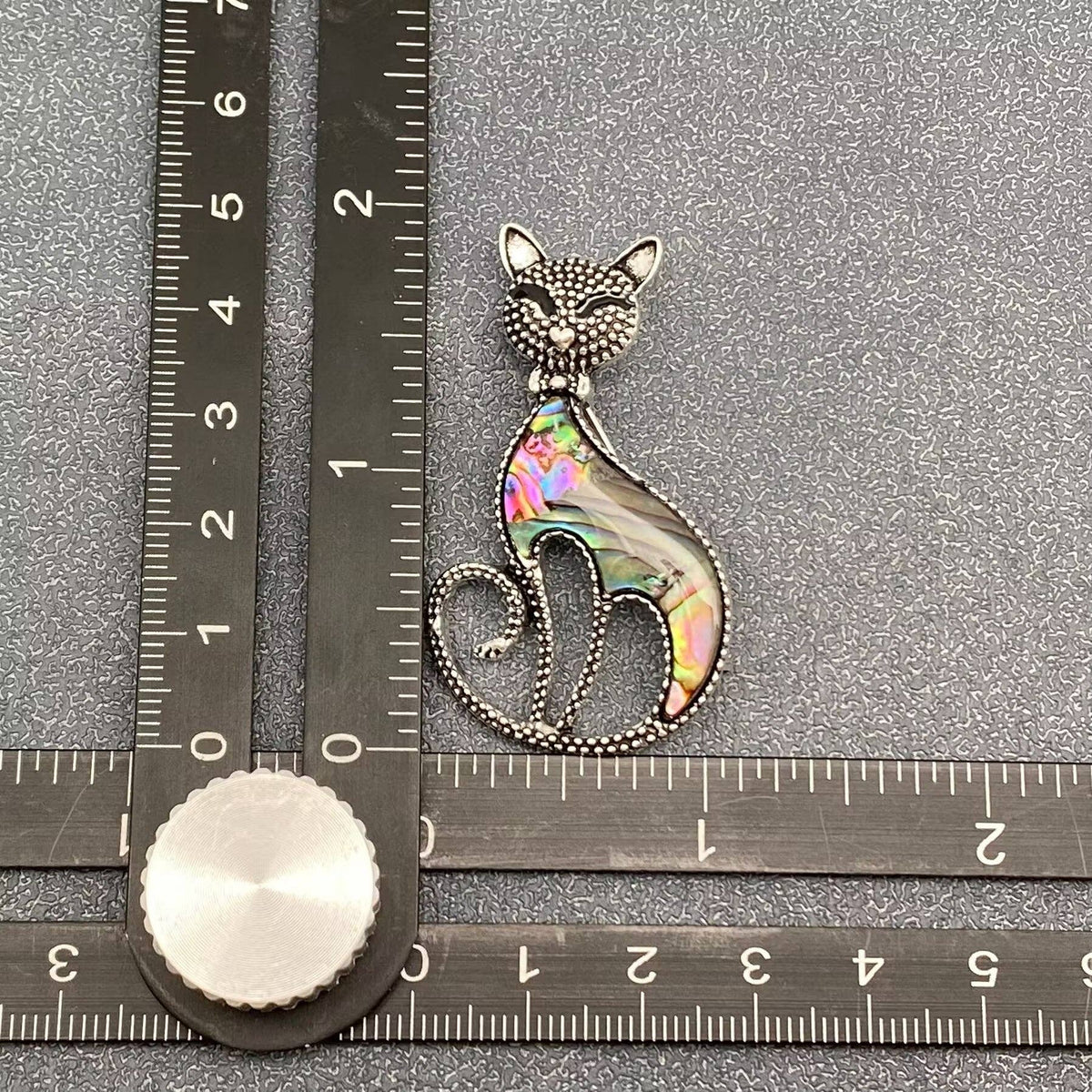Abalone Shell Silver Tone Smiling Cat Brooch