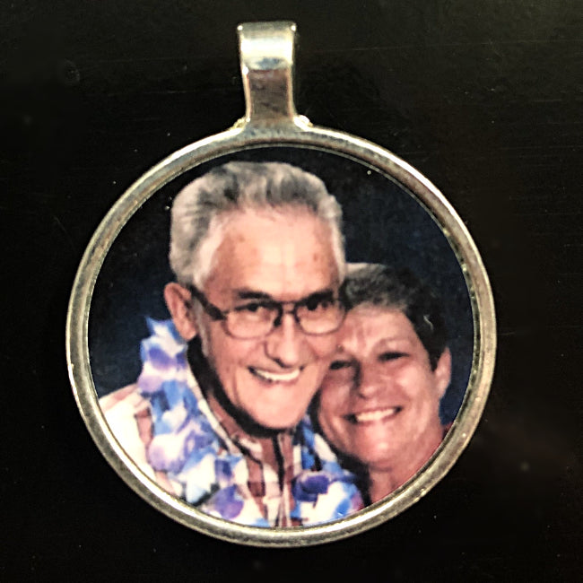 Photo Pendant Necklace - Enchanted Memories, Custom Engraving & Unique Gifts