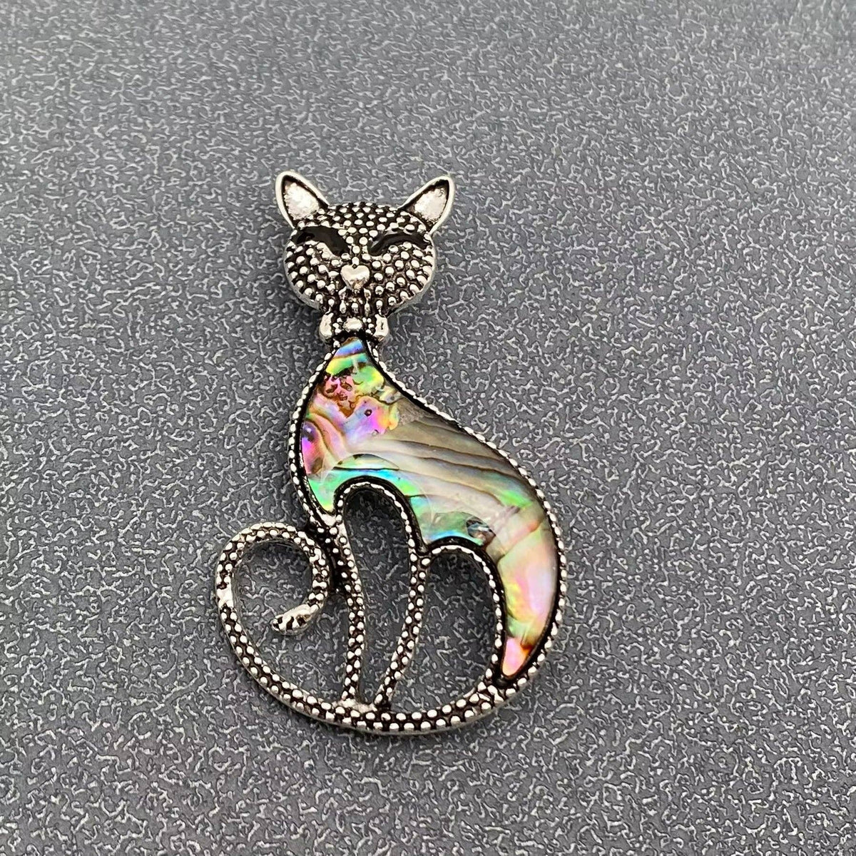 Abalone Shell Silver Tone Smiling Cat Brooch
