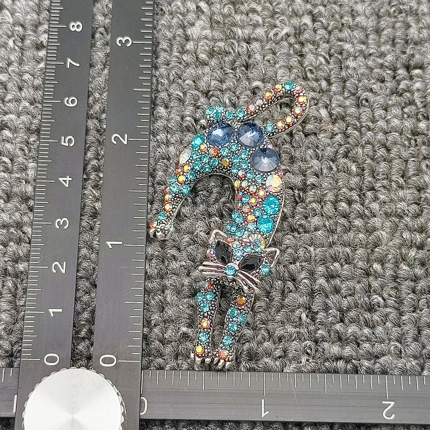 1Pc Colorful Rhinestone Creative Lazy Cat Brooch