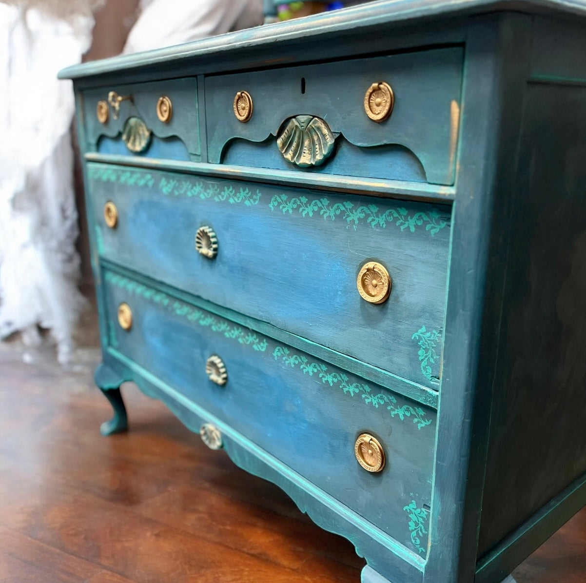 Beautiful 4 Drawer Blue Dresser