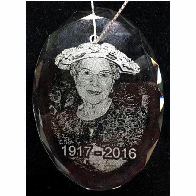 Crystal Remembrance Photo Christmas Ornament the perfect memorial for your loved one. A beautiful sympathy photo gift | Enchanted Memories, Custom Engraving